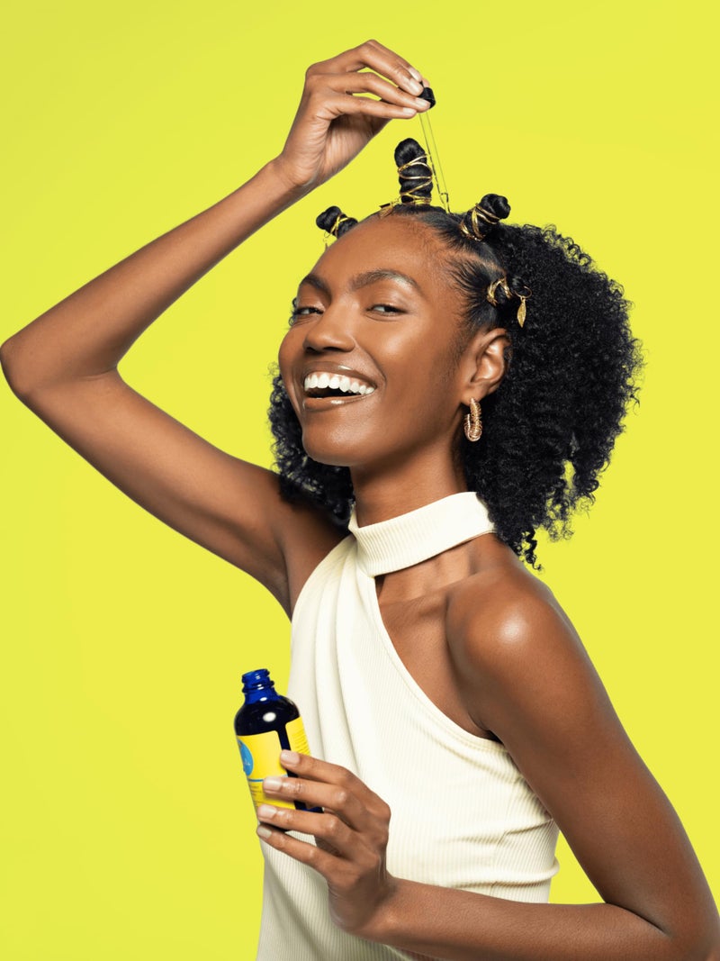 Curls Blueberry Bliss Blueberry & Mint Hair and Scalp Strengthening Oil - 4 oz, Root-Penetrating Hair Oil with Turmeric, Rosemary & Pumpkin Seed Oil, Hair and Scalp Treatment Oil, All Hair Types - Image 5