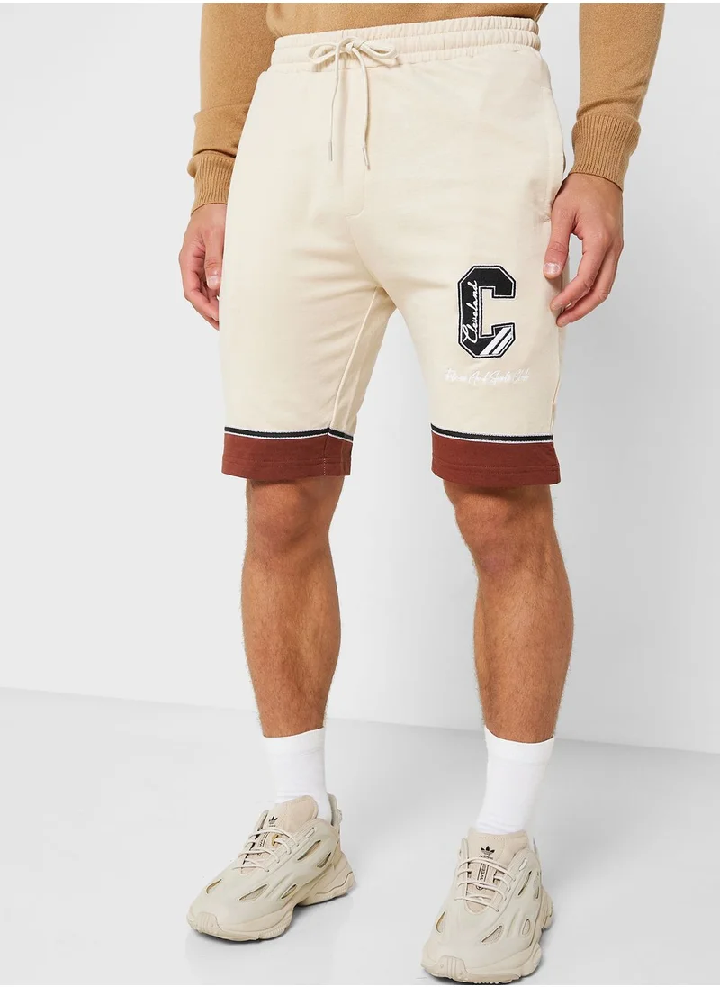 سفنتي فايف Varsity Shorts