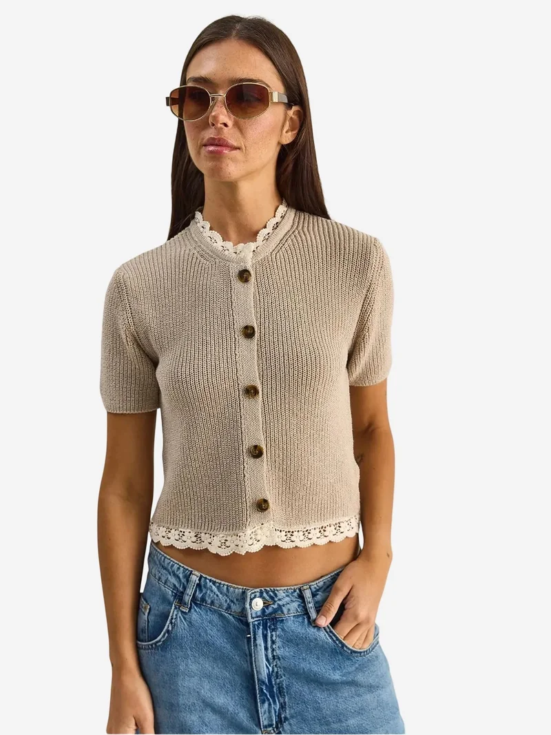 بيانكو لوتشي LUCCI Crop Ribbed Button Cardigan