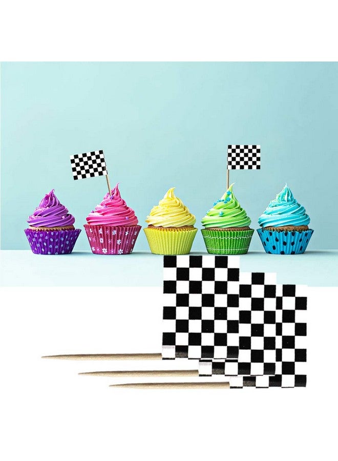 ووب عود أسنان من Wobe Flag - ١٠٠ قطعة لتزيين الكيك بطابع سباقات باللونين الأبيض والأسود لحفلات الكوكتيل - Image 3