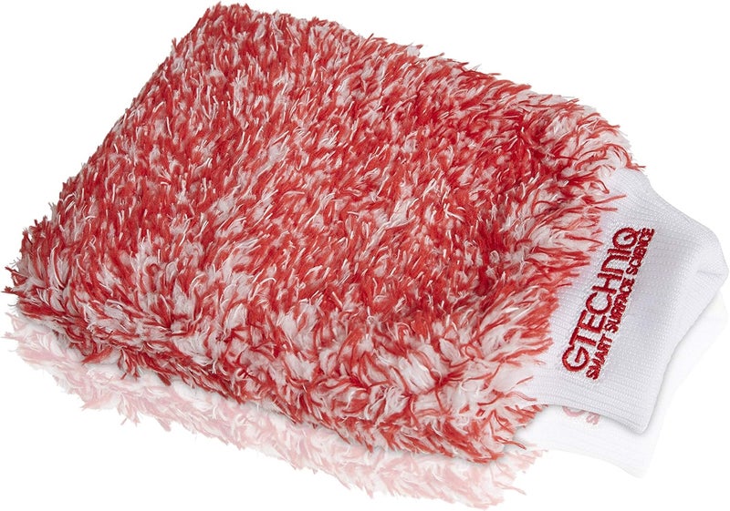 Gtechniq WM2 Microfibre Car Wash Mitt, Ultra Soft Wash Mitt, Reduces Scratches, Designed to Hold Maximum Foam Volume for Easy and Quick Washing - Image 2
