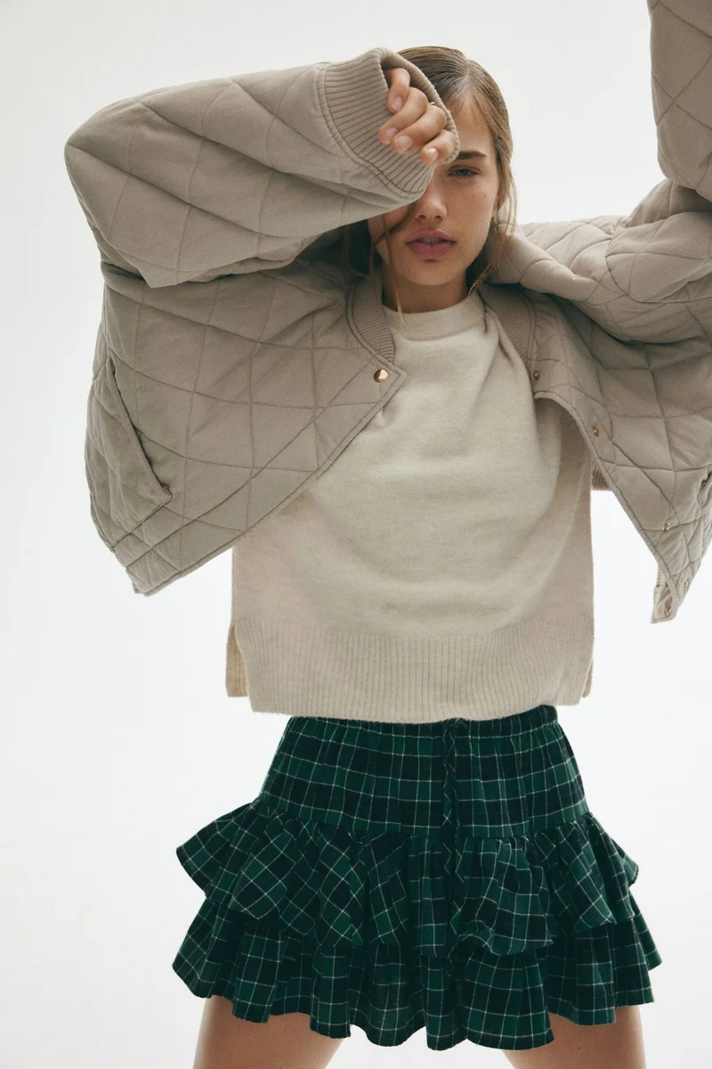 اتش اند ام جاكيت بومر بتصميم محشو