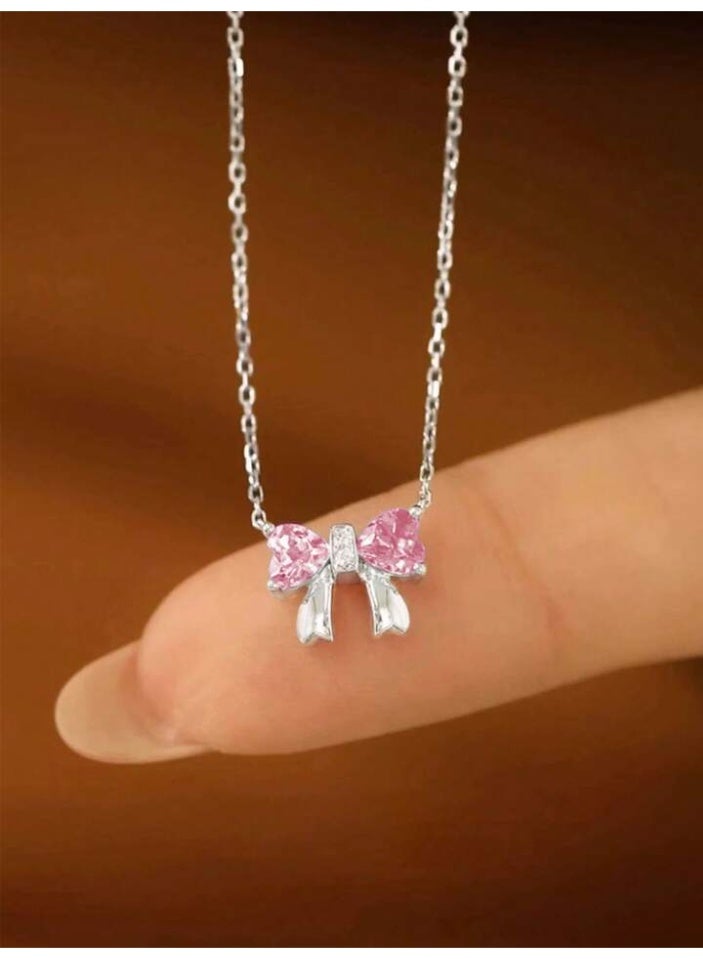 925 ستيرلنغ سيلفر تشارمز سلسال بقلادة فاخرة ناعمة مصنوعة من الفضة الإسترلينية عيار 925 بجودة عالية ودقة شديدة من الكريستال الطبيعي من حجر الزيركون على شكل فيونكة وردية لتعطي مظهرا رائعا للأميرة التي تستحقها - Image 4