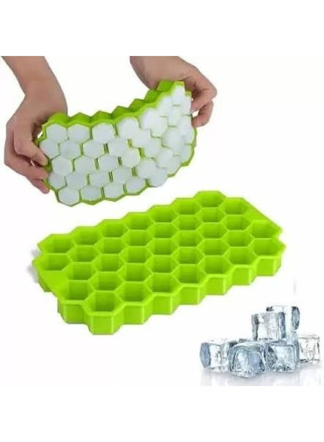 Flexible silicone honeycomb ice cube tray with lid (37 cavities); soft, freezer-safe, and designed for making small ice cubes (multicolored). - Image 3