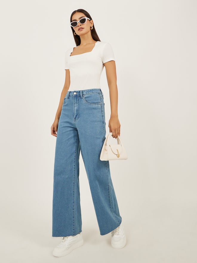 ستايلي تيشيرت ستايلي ضيق بياقة مربعة وأكمام قصيرة - Image 2