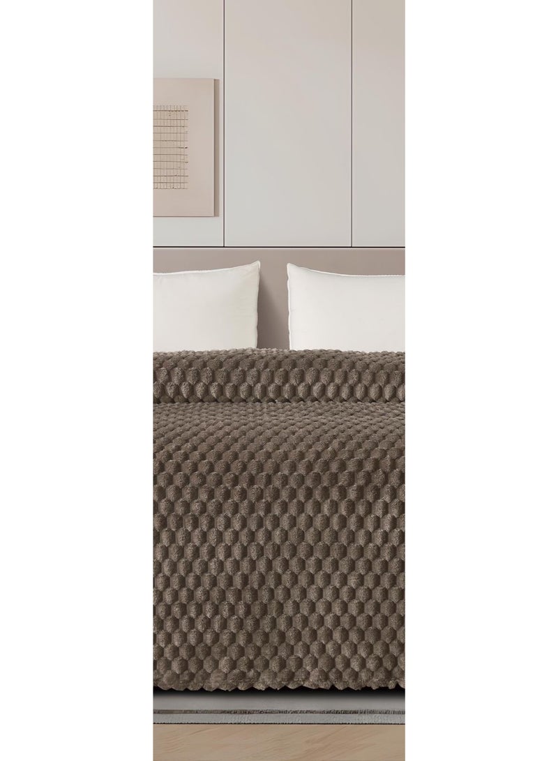 مينجلي بطانيه سرير نفرين بتصميم ملكي  خفيف بوزن 1800 جم لتمنحك الدفئ والنعومه مقاس 220*240سم - Image 3