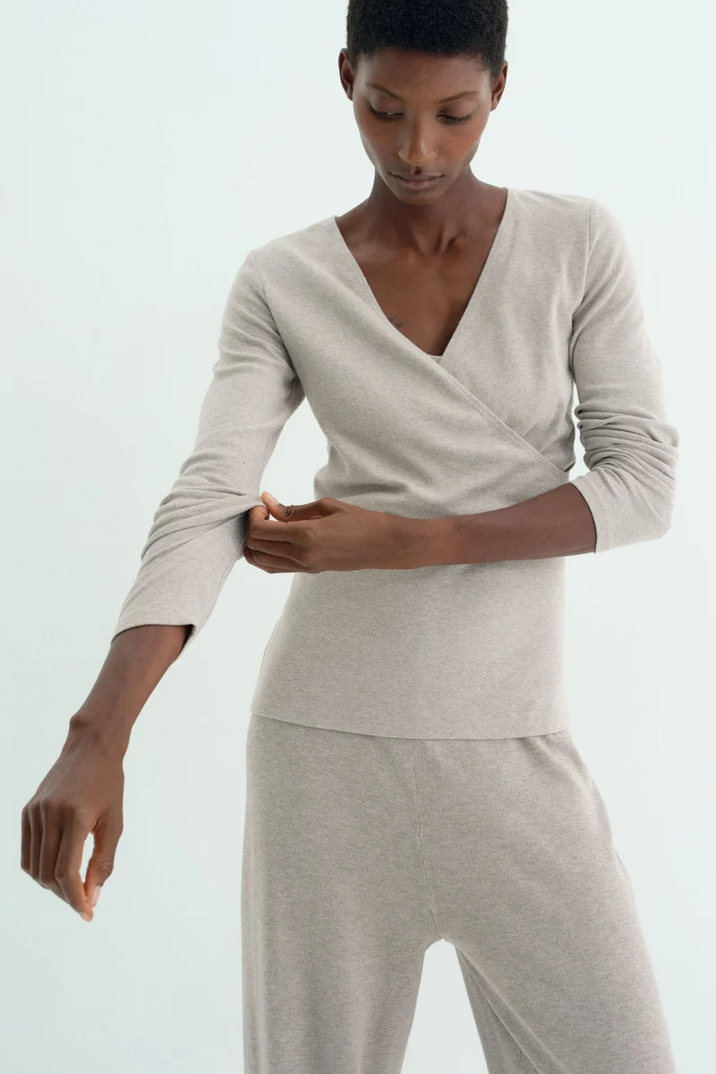 H&M MAMA Ribbed nursing top