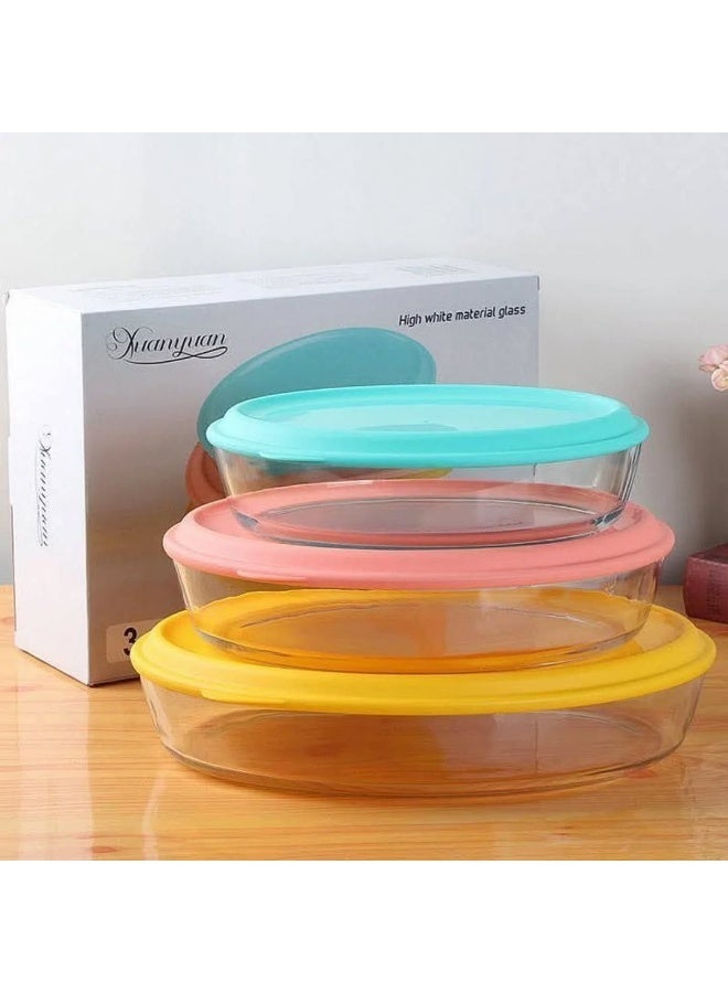 طقم علب بايركس زجاجية عالية الشفافية مكوّن من ٣ أحجام مختلفة بغطاء سيليكون ملون (أزرق – بينك – أصفر) لحفظ الطعام في الثلاجة وتقديمه على السفرة بشكل أنيق. - Image 1