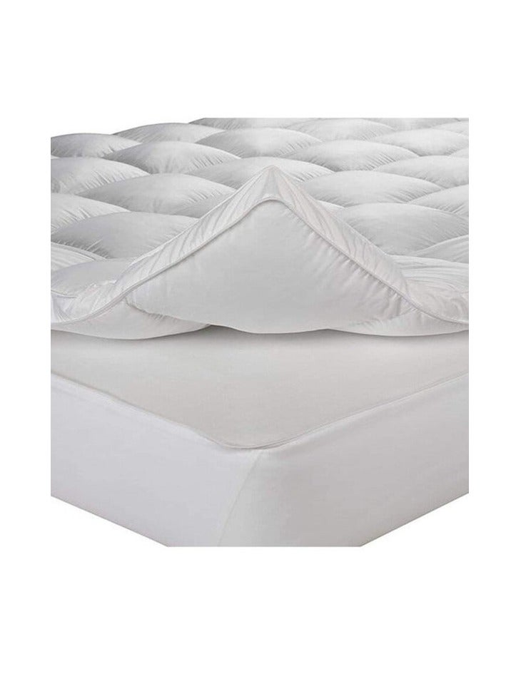 House One Microfiber King Size Mattress Topper 6 cm With Microfiber Filling and Rubber Corners Edges white - Image 2