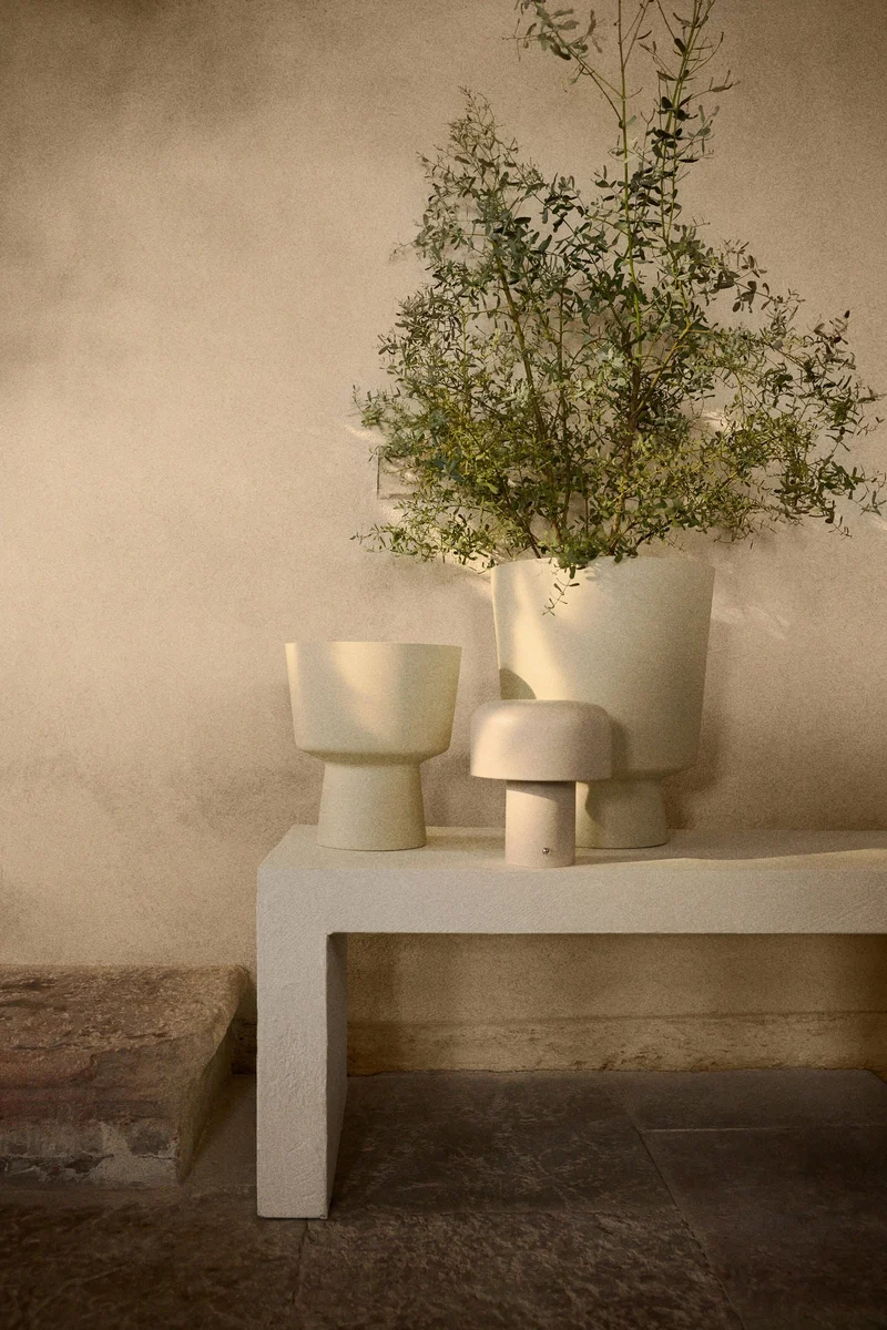 H&M Metal plant pot