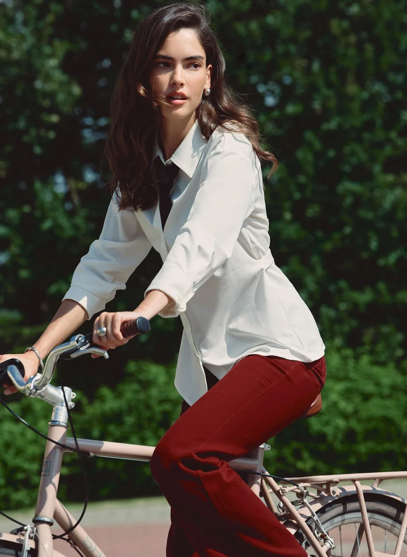 Lichi Flared mid-rise jeans