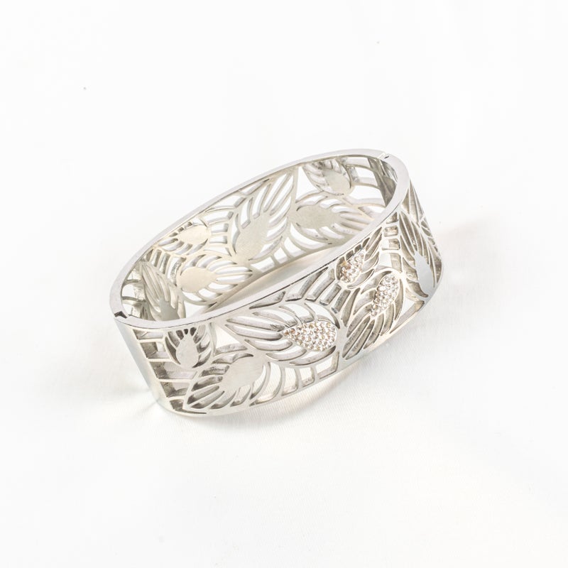 أسورة أستانليس ستيل فضي مرصعة بفصوص الزيركون - Image 1