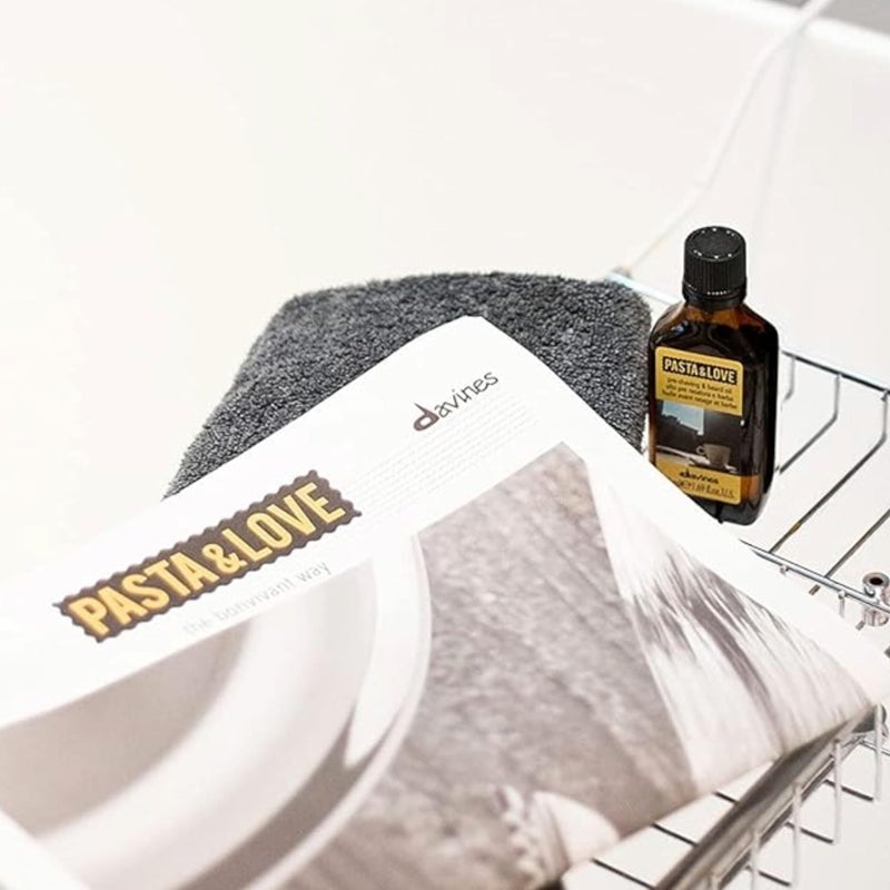 Davines Pasta & Love Men's Hydrating and Protective Pre-Shaving Plus Beard Oil, Weightless and Residue-Free, 1.69 fl. Oz. - Image 3