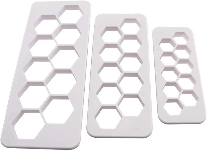 HEXAGON MULTI CUTTER 3 SIZES WHITE HEXAGON COOKIE CUTTER FOOTBALL CAKE FONDANT CAKE DIY DECORATIVE MOLD