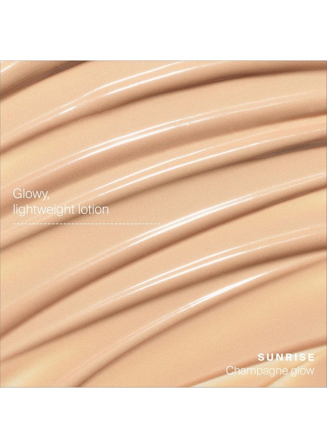سوبر جوپ واقي من الشمس (SPF 40) - 2.5 أونصة سائلة - برايمر متوهج + واقي من الشمس واسع الطيف - يضيف توهجًا فوريًا - يساعد على تصفية الضوء الأزرق - يعزز الترطيب بحمض الهيالورونيك وفيتامين ب 5 والنياسيناميد  - Image 2