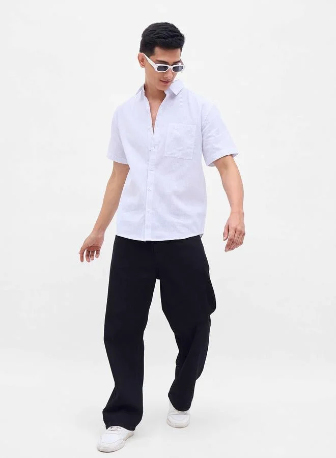 ساسافراس قميص رجالي قصير الأكمام مخطط أبيض بياقة مستديرة من ساسافراس