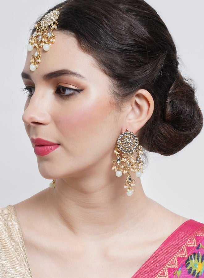 كارات كارت أقراط كاراتكارت مطلية بالذهب ومزينة بشرابة كوندان باللون الأخضر الفاتح مع مانجتيكا للنساء - Image 2