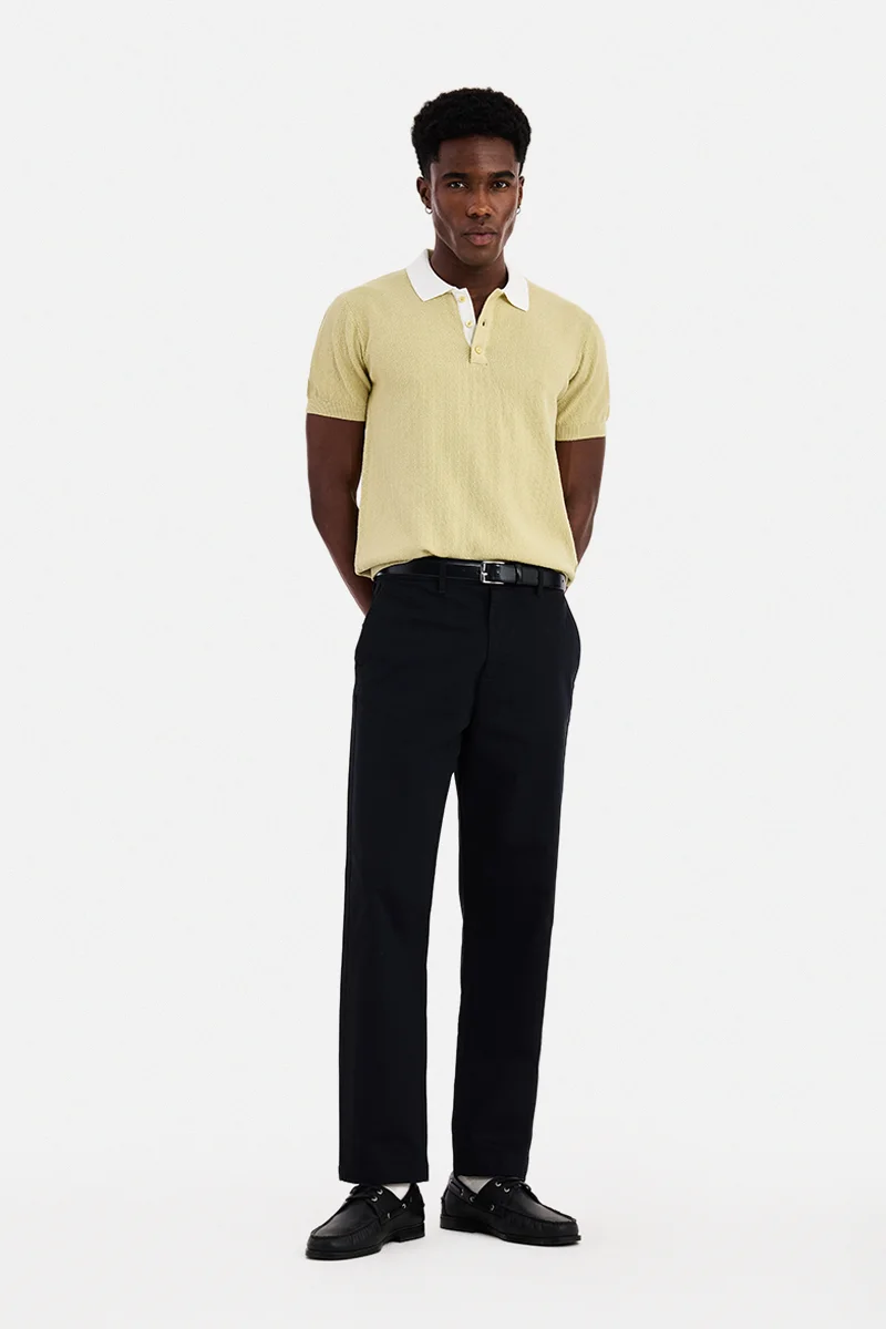 SNITCH Black Solid Regular Fit Casual Trousers