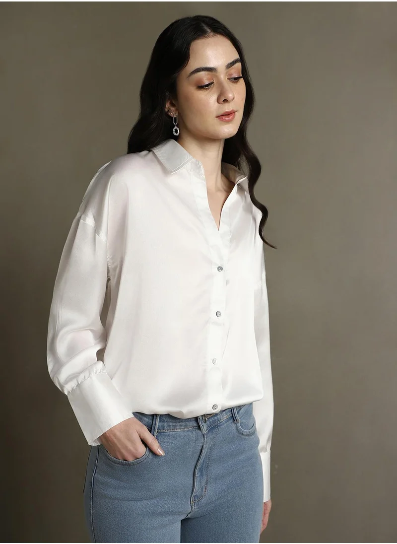 دينيس لينغو Women's White Satin Solid Button Down Relaxed Fit Shirt