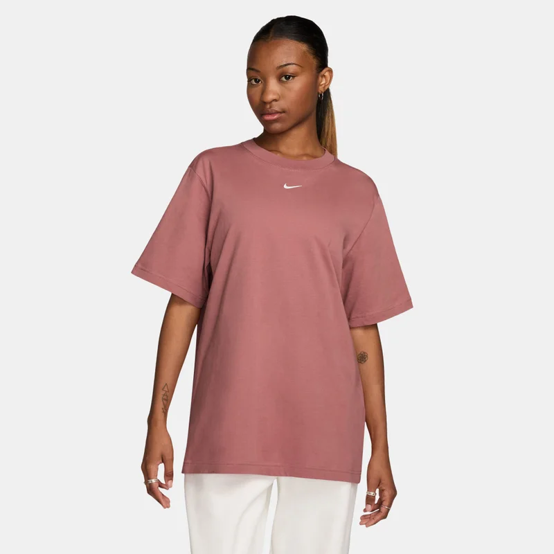 Nike Women's Sportswear Essential T-Shirt