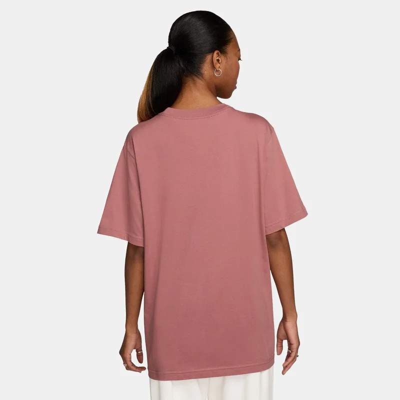 نايكي تيشيرت رياضي أساسي للسيدات