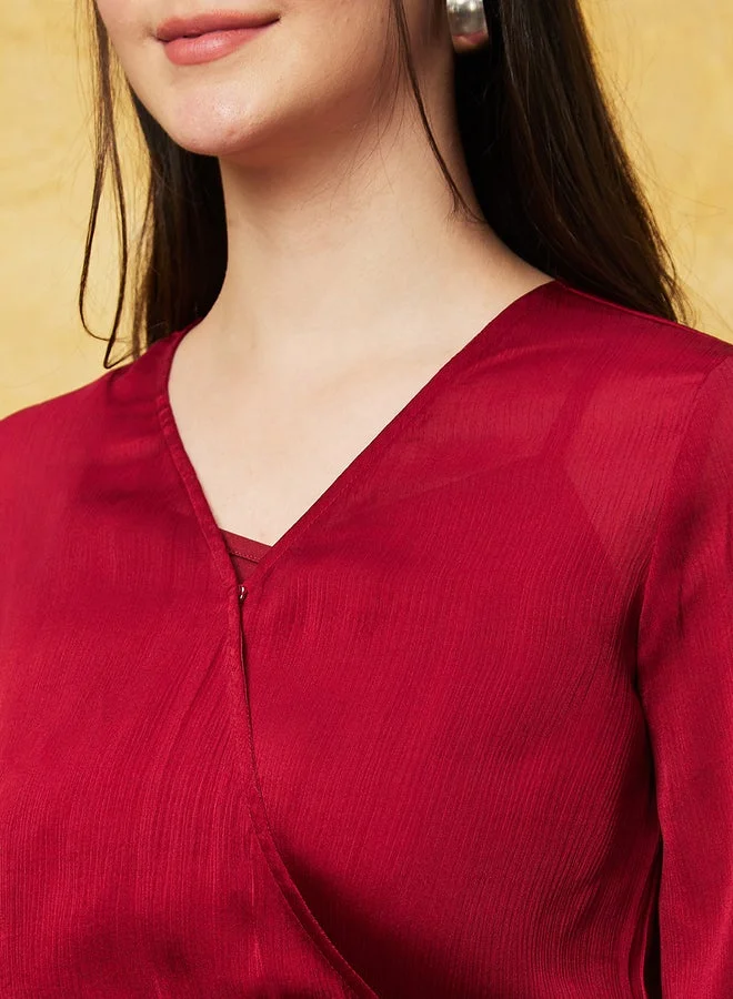 globus Globus Solid Satin Wrap V-Nceck Ruffled Sleeves Top