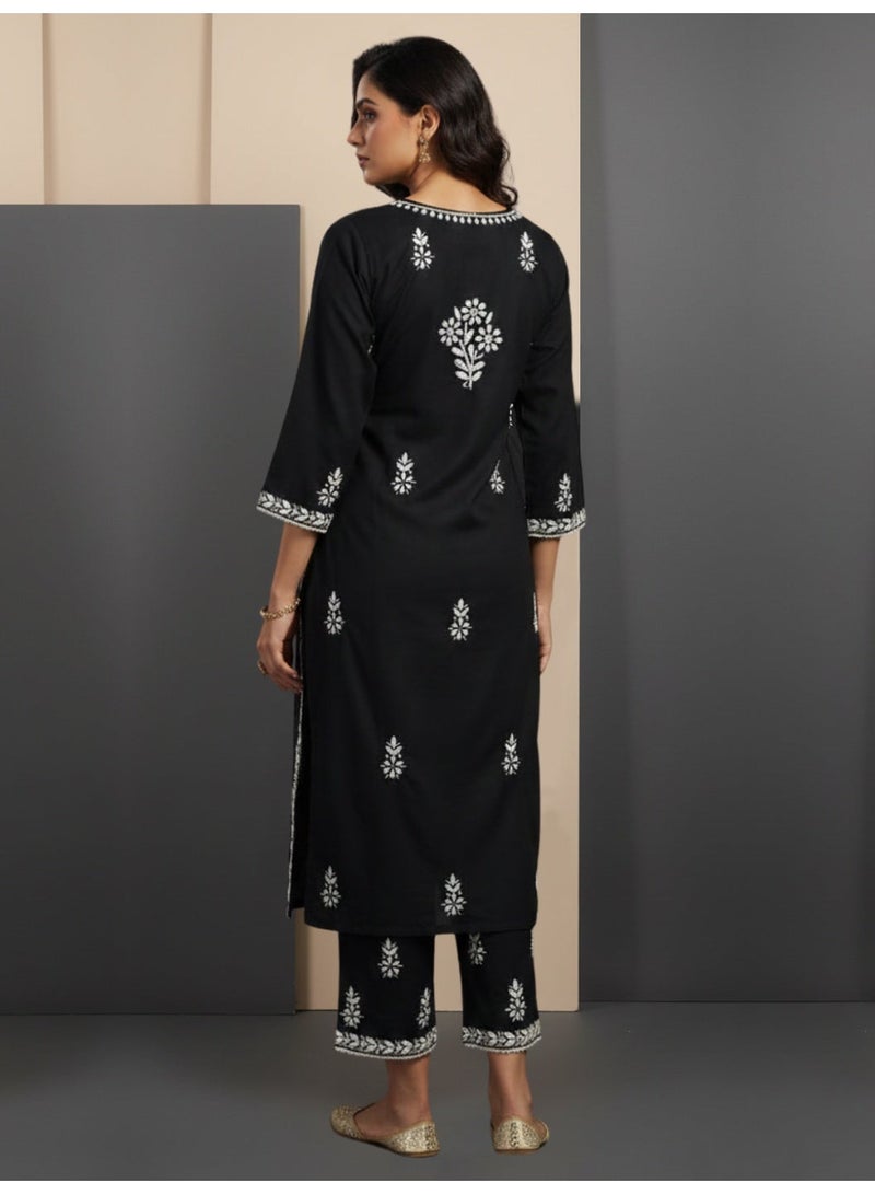 Alaya Women Hand Embroidered Chikankari Cotton Kurta Set-AL4107KS - Image 2