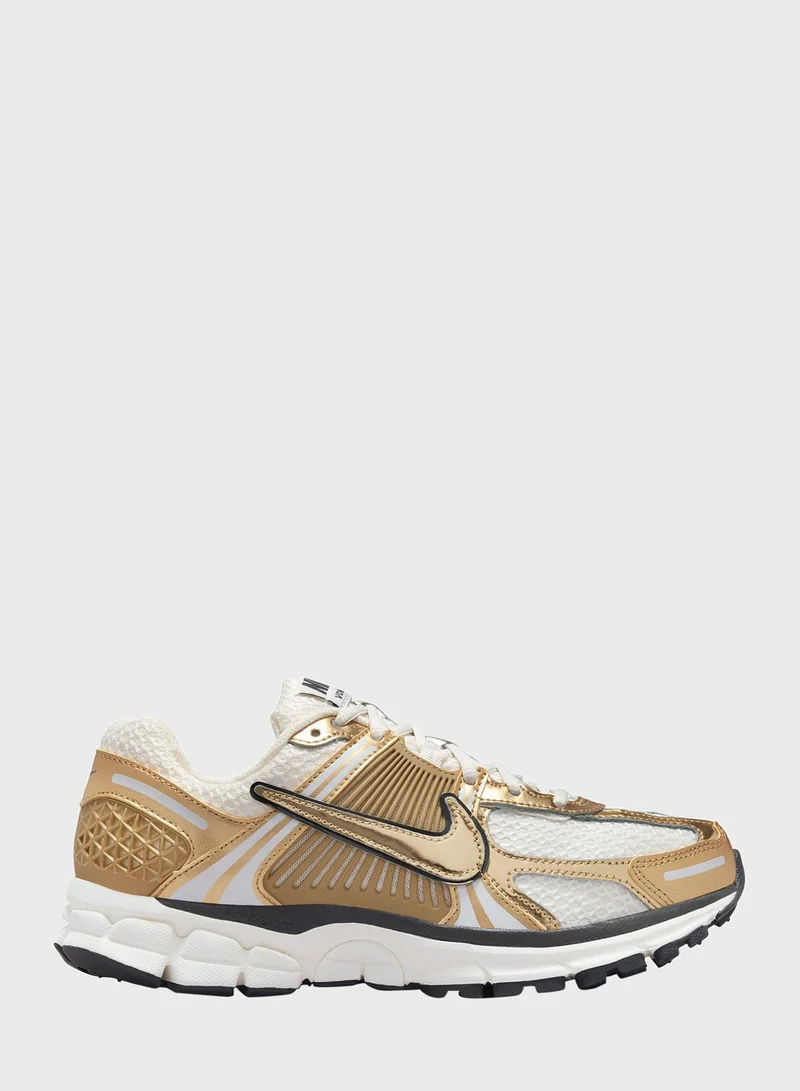 Nike Zoom Vomero 5 Gold