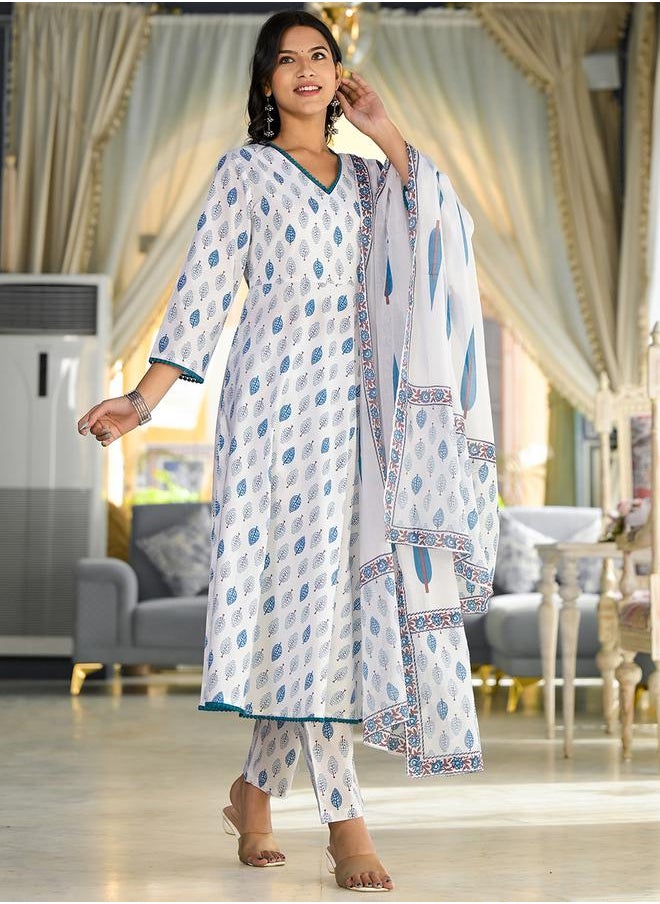 Vishudh Blue Floral Printed Cotton Kurta Set for Women by Styli  - Image 4