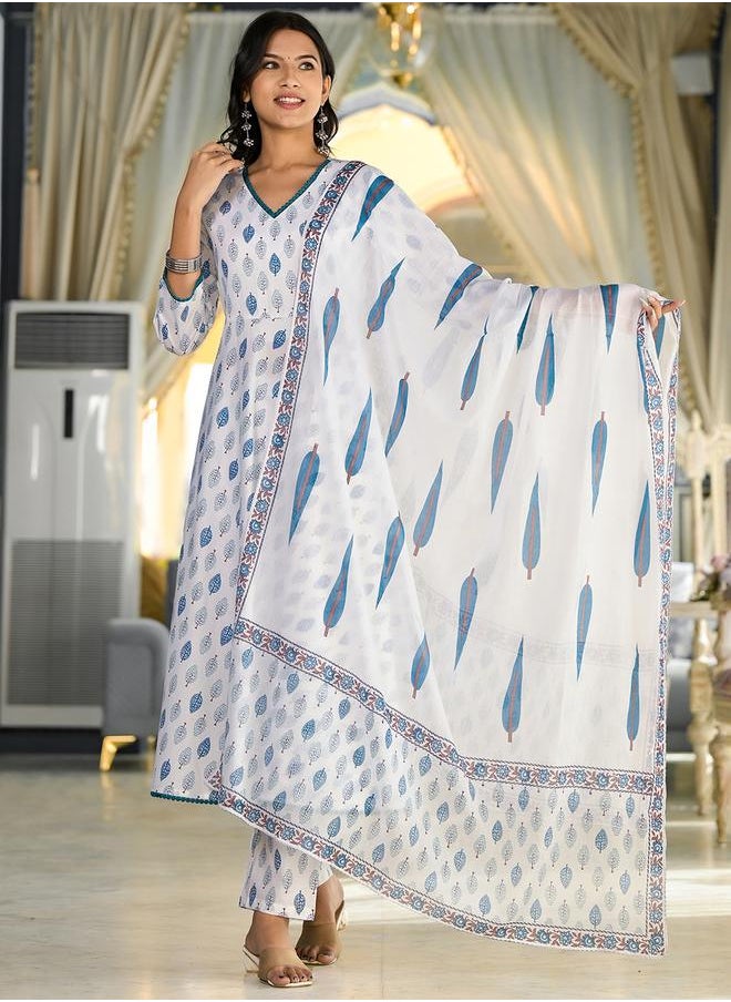 Vishudh Blue Floral Printed Cotton Kurta Set for Women by Styli  - Image 2