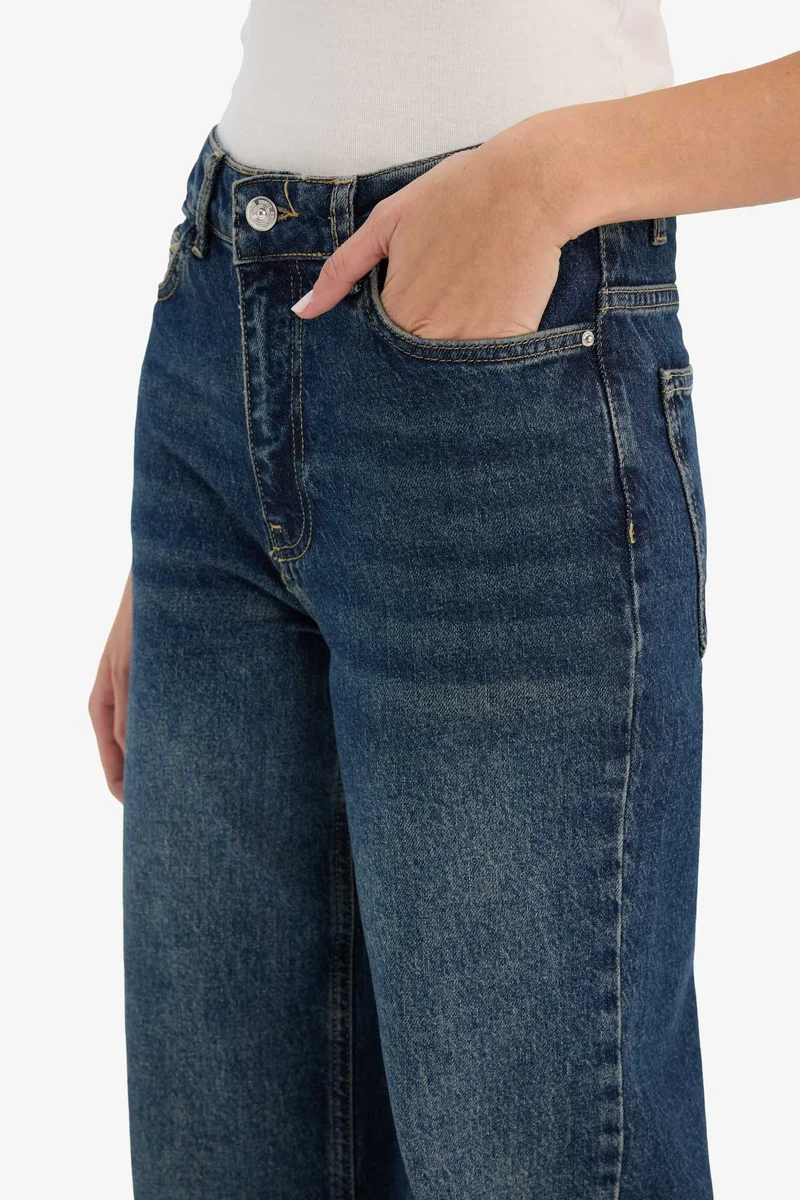 Defacto  Comfort Straight High Waist Ankle Length Jeans for Women | Best Price UAE