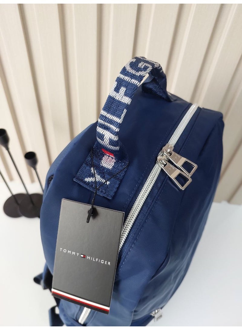 تومي هيلفيغر سبورت Tommy Hilfiger شنطة ظهر كلاسيكية بلون كحلي - Image 4