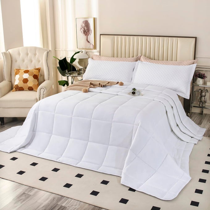 OVERSIZED KING PLUS COMFORTER 128X120 EXTRA LARGE KING SIZE QUILTS 3 PIECES LIGHTWEIGHT REVERSIBLE ALL SEASON DOWN ALTERNATIVE DUVET INSERT COMFORTER WITH 8 CORNER TABS WHITE