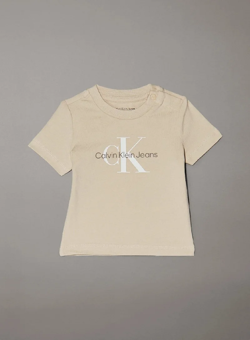 كالفن كلاين جينز تيشيرت بشعار لحديثي الولادة