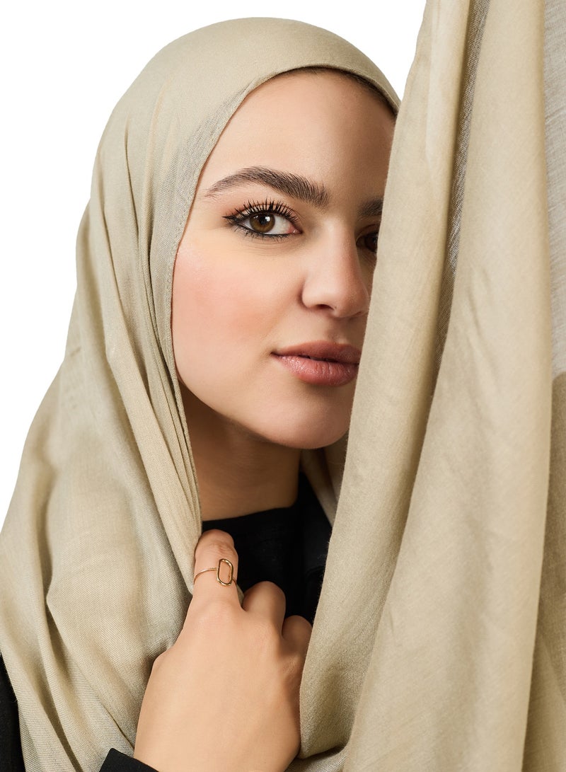 فلاور طرحة قطن مودال سادة -بيج وسط - Image 1