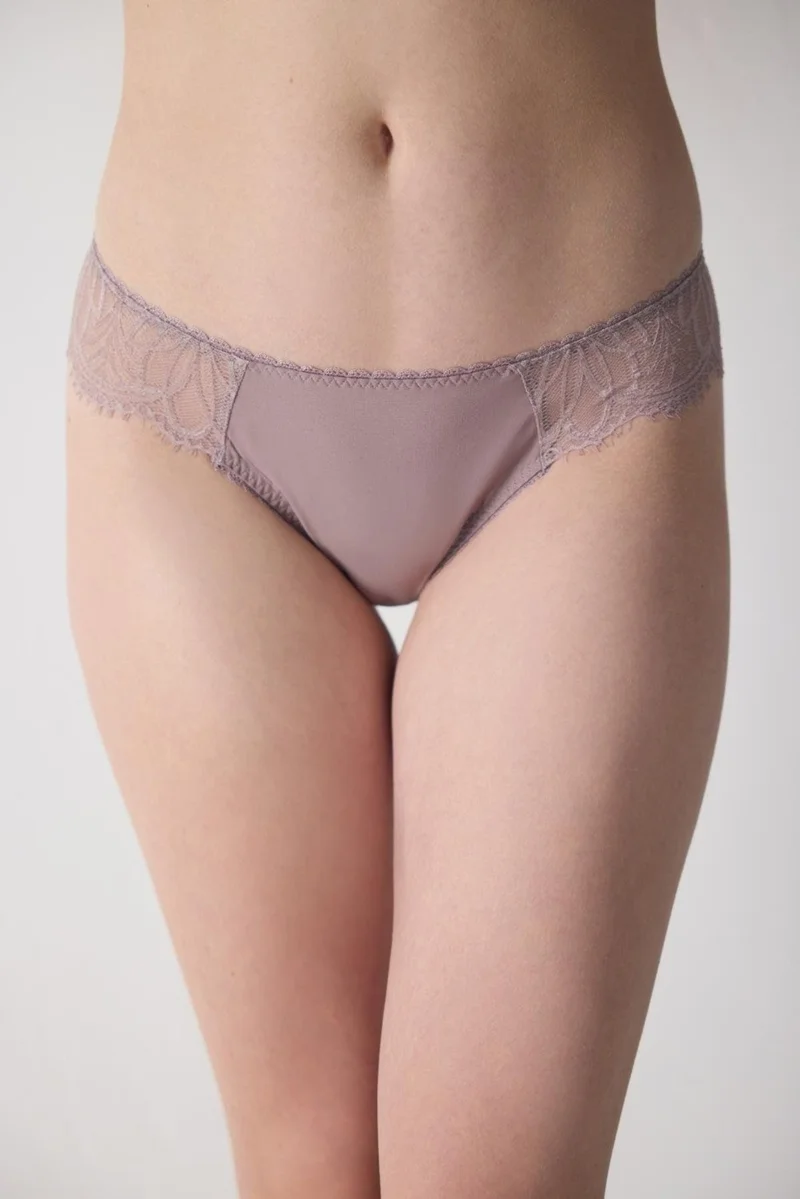 ماجيك فورم 185 Women's Lace Sting Panties-Zinc