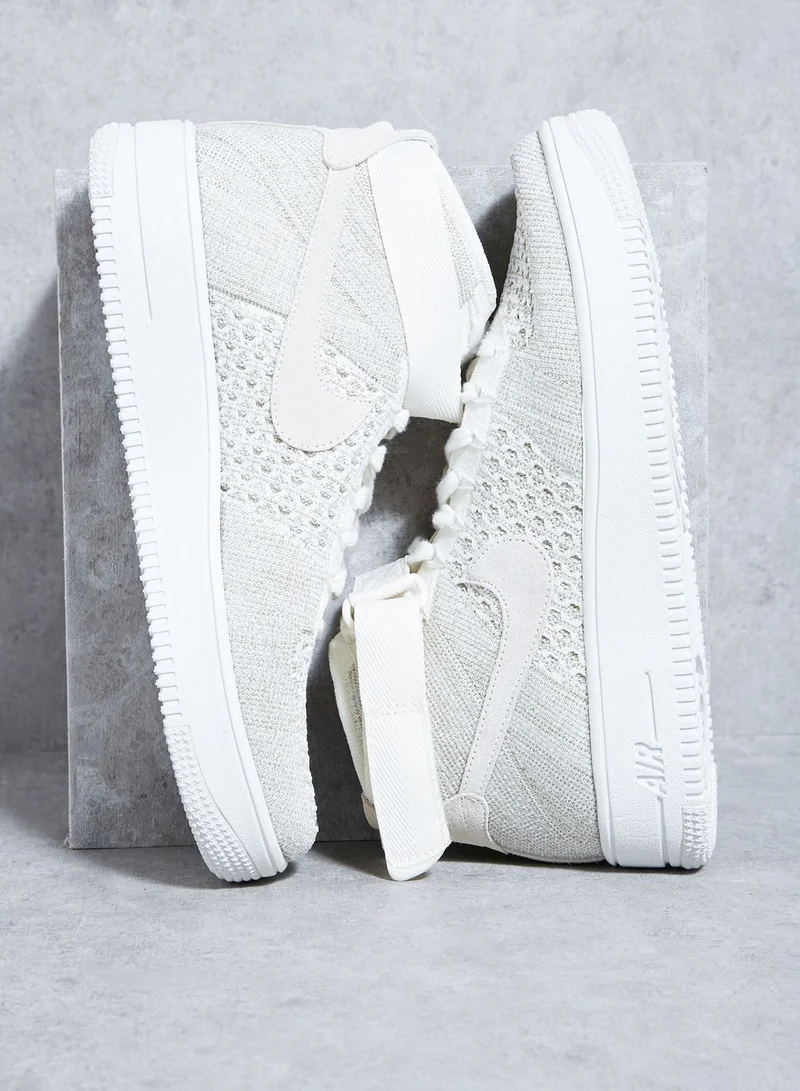 Nike Air Force 1 Ultra Flyknit Mid