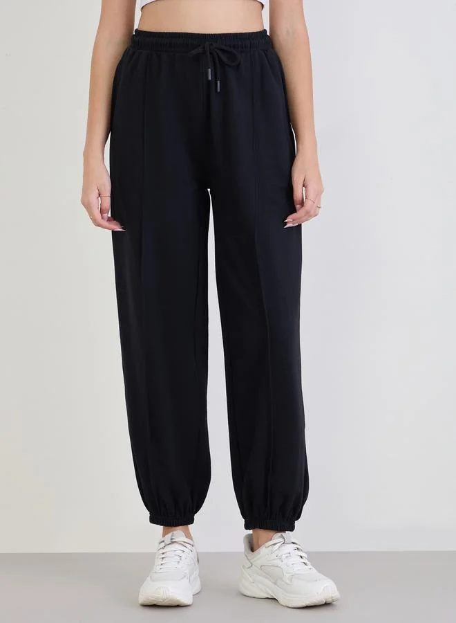 ستايلي بنطال جوغر بقصة مريحة