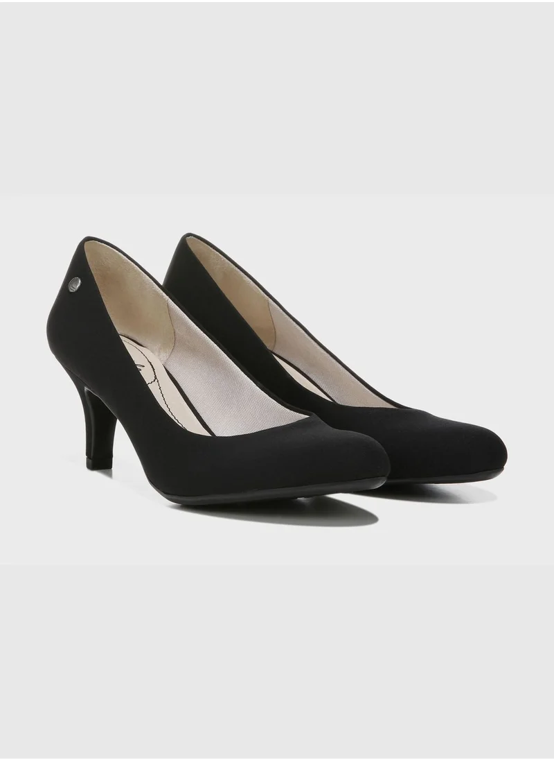 Naturalizer Naparigi Kitten Heel Pumps
