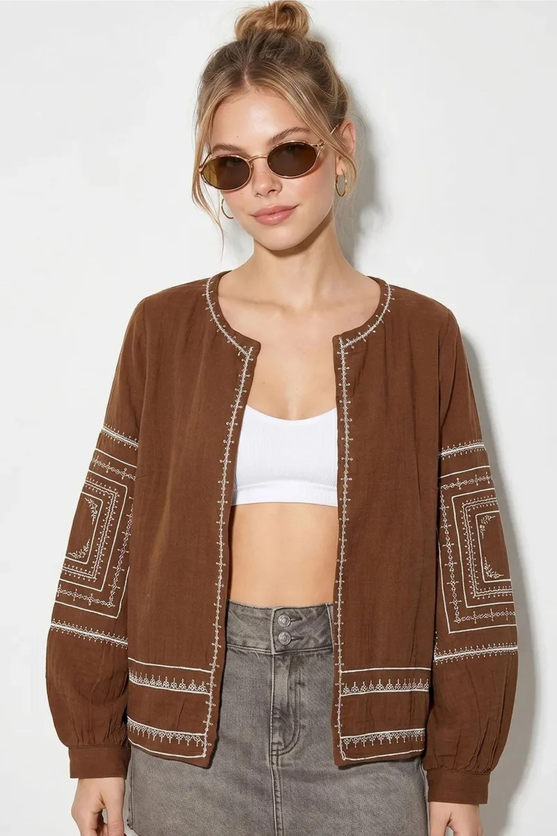 بيانكو لوتشي LUCCI Embroidered Crew Neck Casual Jacket