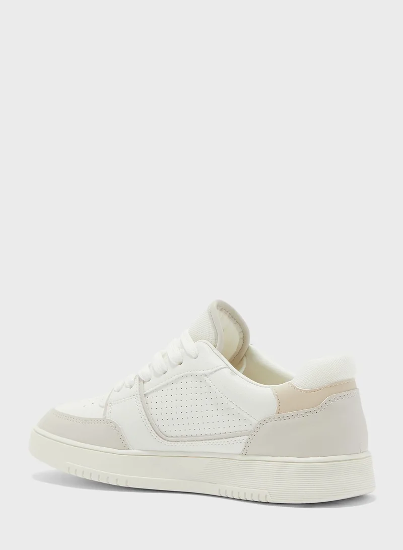 NEW LOOK Mayhem  Low Top Sneakers