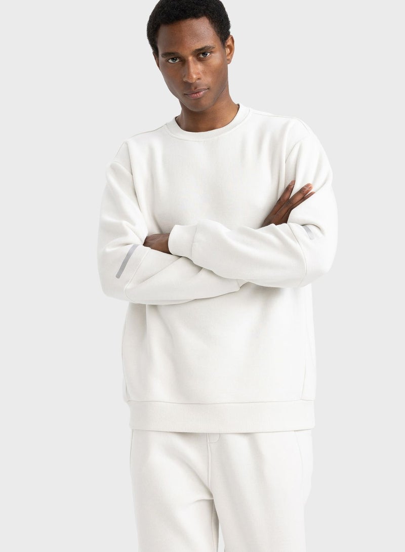 DeFacto Essential Sweatshirt - Image 2