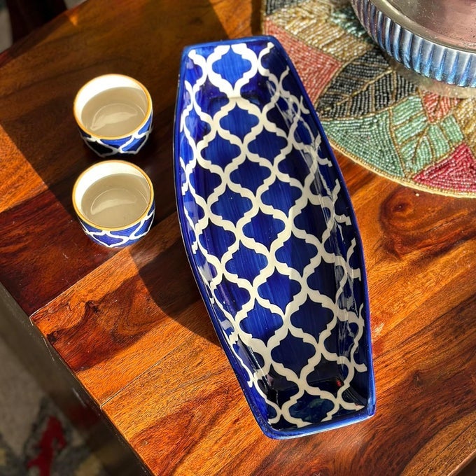 HANDPAINTED CERAMIC KEBAB SERVING PLATE WITH 2 MATCHING DIP BOWLS 36CM BLUE STARTER PLATTER FOR SNACKS APPETIZERS MICROWAVE DISHWASHER SAFE PERFECT FOR HOME RESTAURANT