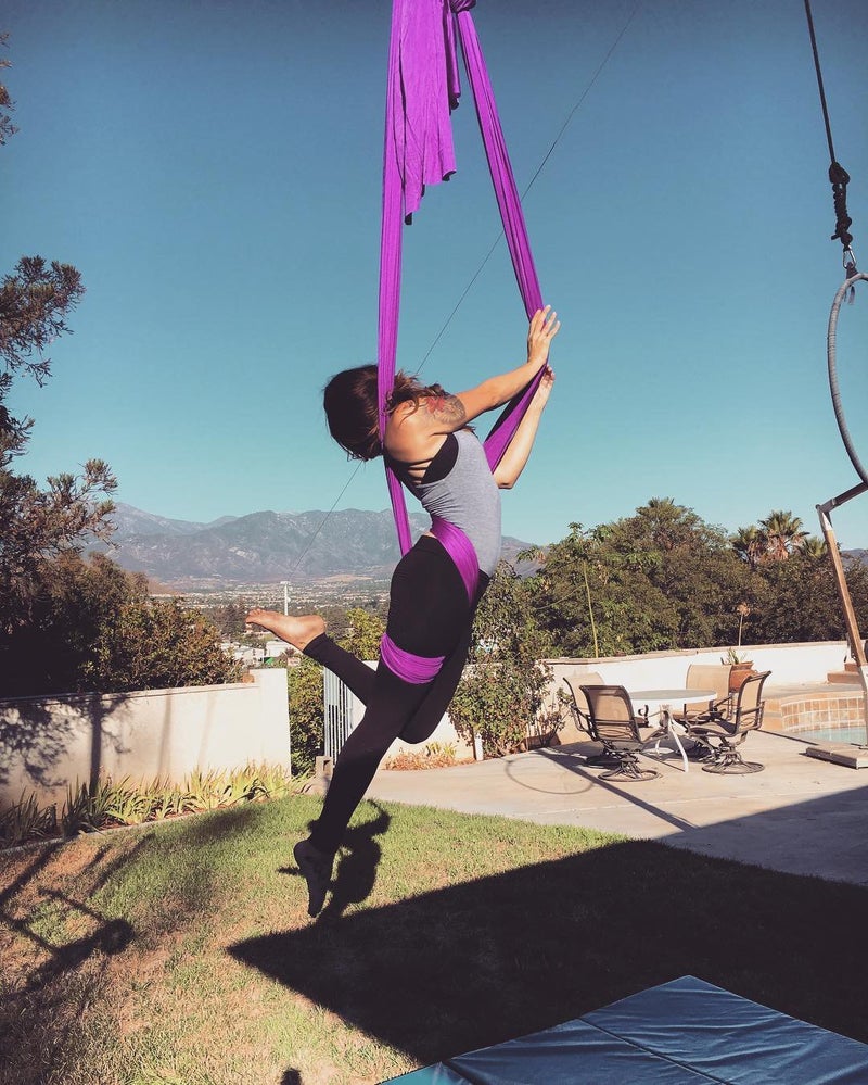 Flife F.Life Aerial Yoga Hammock 5.5 Yards Include Daisy Chain,Carabiner and Pose Guide (Purple) - Image 3