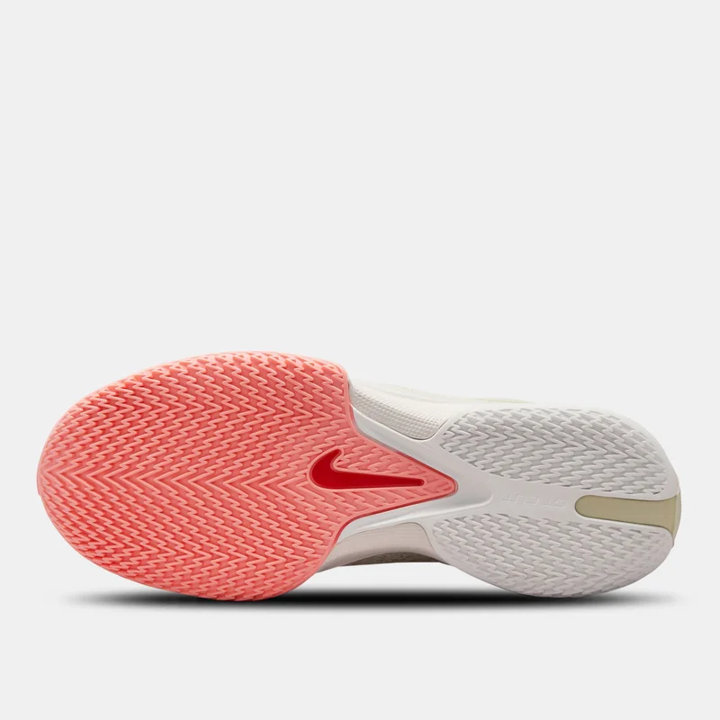 Nike Men's G.T. Cut Academy Basketball Shoes