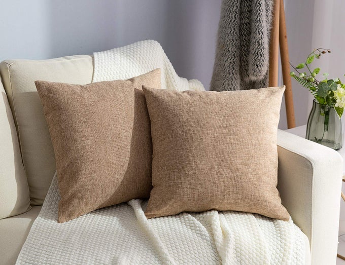 LINEN THROW PILLOW COVERS SQUARE SOLID FARMHOUSE BURLAP CUSHION COVERS FOR BED COUCH SOFA BENCH 18 X 18 INCH 45 CM NATURAL LINEN SET OF 2