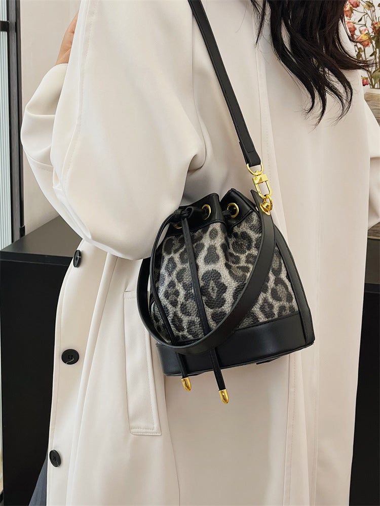 Leopard-Print Retro Stylish Handbag New Korean-Style Fashionable Distinctive Trendy Shoulder Bag Simple Crossbody Bucket Bag - Image 3