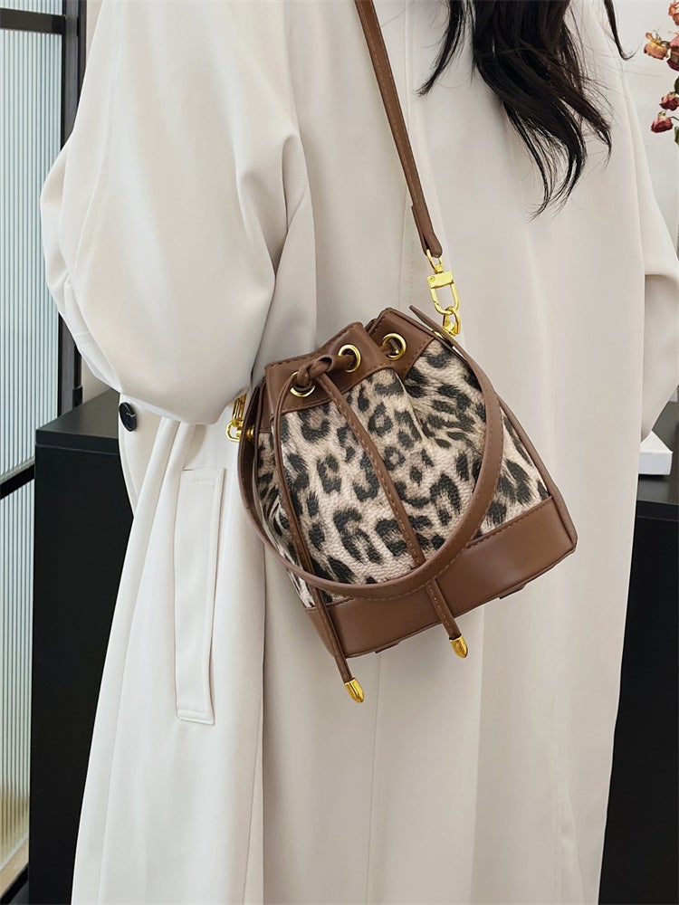 Leopard-Print Retro Stylish Handbag New Korean-Style Fashionable Distinctive Trendy Shoulder Bag Simple Crossbody Bucket Bag - Image 4