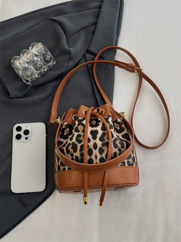 Leopard-Print Retro Stylish Handbag New Korean-Style Fashionable Distinctive Trendy Shoulder Bag Simple Crossbody Bucket Bag - Image 5