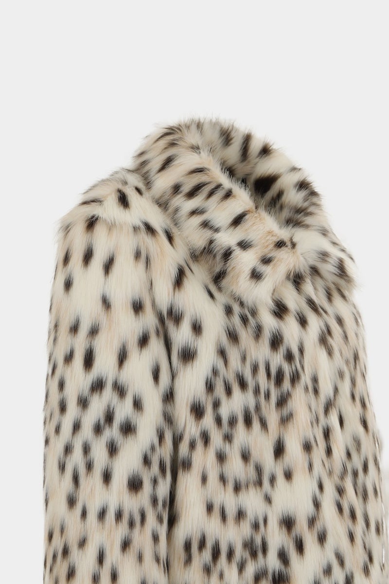 Açelya Okcu Premium Leopard Pattern Baby Collar Faux Fur Women's Jacket  - Image 3